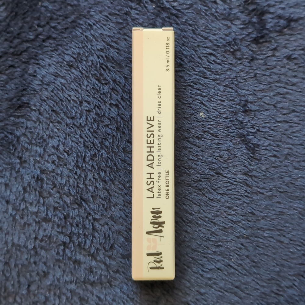 Red Aspen Lash Adhesive